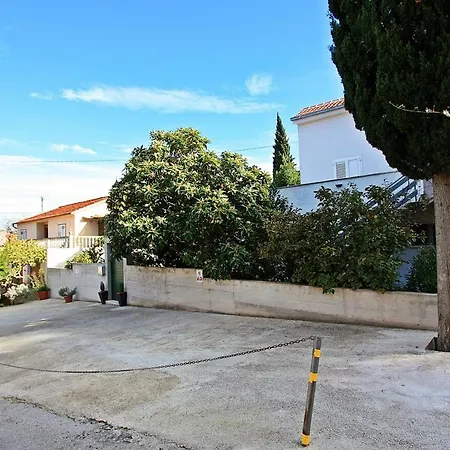 15017a Apartament Supetar