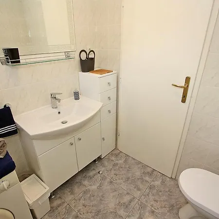 15017a Apartament *