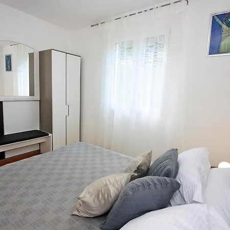 15017a Apartament Supetar